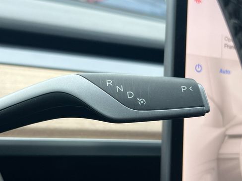 Used 2023 Tesla Model 3 Standard Range image 21