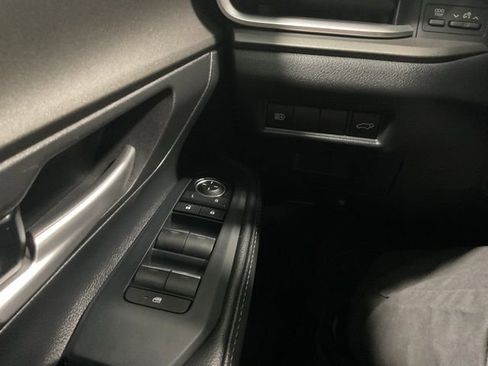 Used 2024 Toyota Grand Highlander XLE AWD/4WD image 17