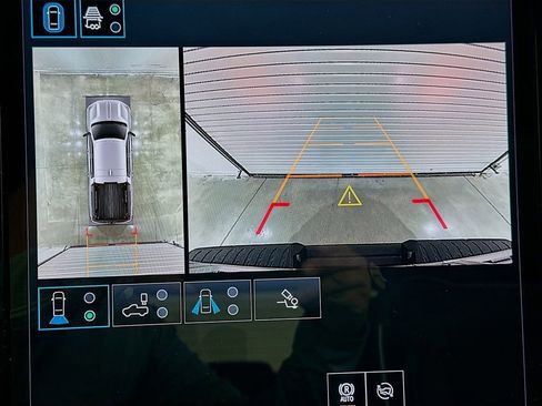 New 2026 GMC Sierra EV Elevation image 12