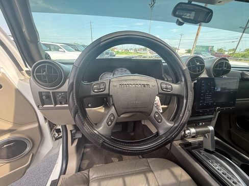 Used 2003 HUMMER H2 w/ Preferred Equipment Group AWD/4WD image 15
