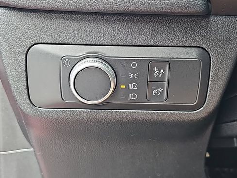 Certified 2020 Ford Escape SE FWD image 28