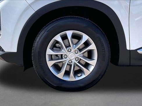 Used 2019 Hyundai Santa Fe SE FWD image 8