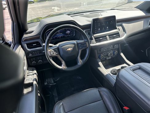 Certified 2023 Chevrolet Suburban High Country AWD/4WD image 8