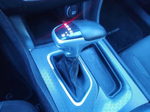 Used 2016 Dodge Charger SXT image 16