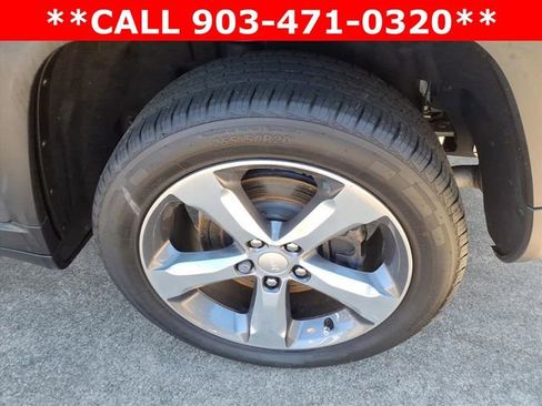 Used 2022 Jeep Grand Cherokee L Limited image 22