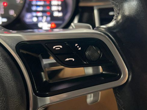 Used 2017 Porsche Macan S image 27