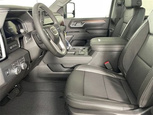 New 2026 GMC Sierra 3500 Denali image 2