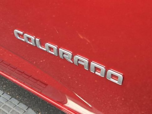Used 2015 Chevrolet Colorado Z71 AWD/4WD image 38