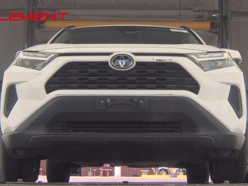 Used 2022 Toyota RAV4 XLE image 3