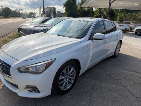 Used 2017 INFINITI Q50 3.0t Premium w/ 3.0T Premium Plus Package AWD/4WD image 7
