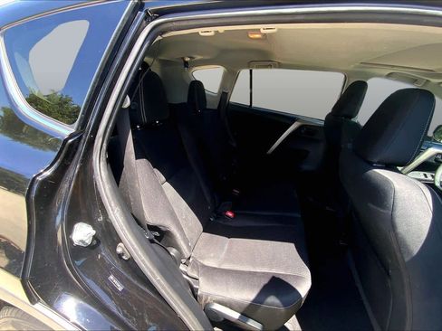 Used 2013 Toyota RAV4 XLE FWD image 19