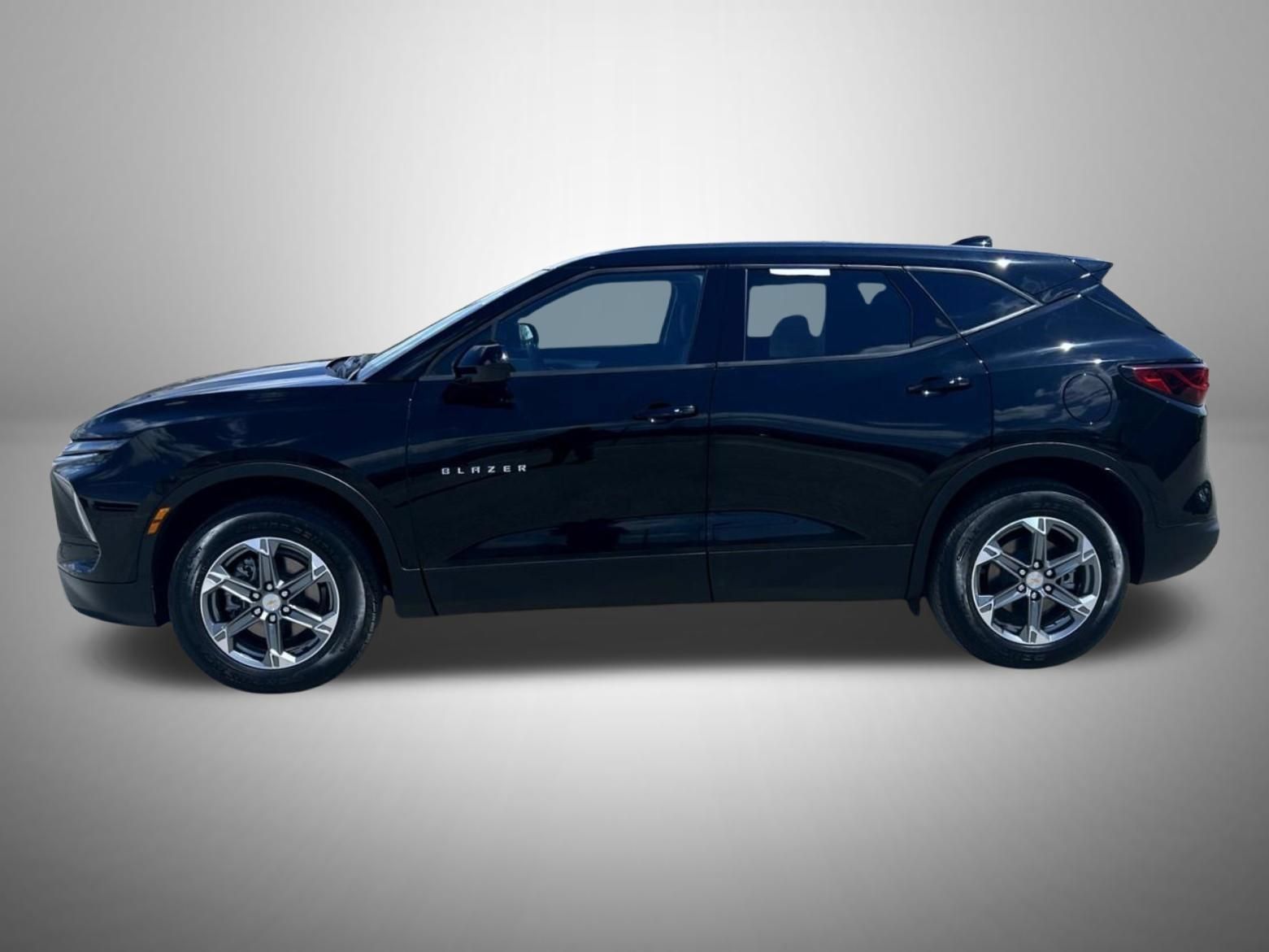 Certified 2025 Chevrolet Blazer LT AWD/4WD image 9