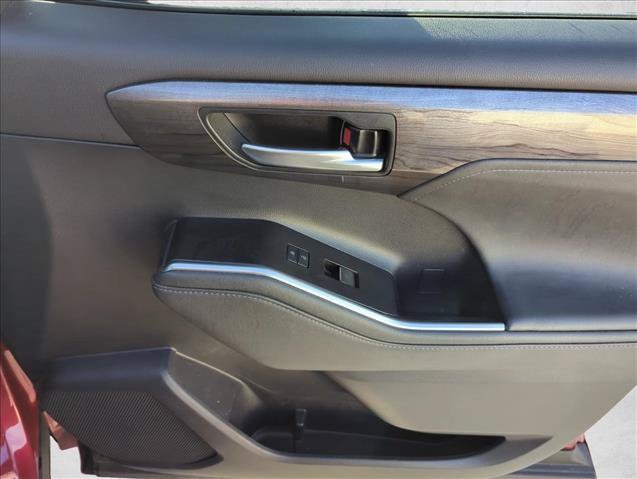 Certified 2021 Toyota Highlander Platinum AWD/4WD image 25