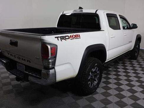 Used 2021 Toyota Tacoma TRD Off-Road AWD/4WD image 9