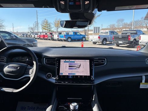 New 2026 Jeep Grand Wagoneer Limited image 2