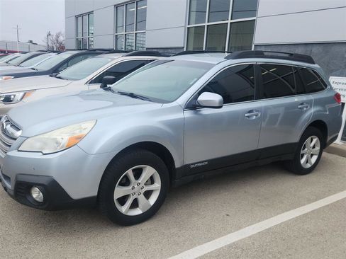 Used 2013 Subaru Outback 2.5i Premium w/ All-Weather Pkg image 8