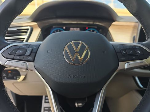 Used 2024 Volkswagen Atlas SEL Premium R-Line AWD/4WD image 23
