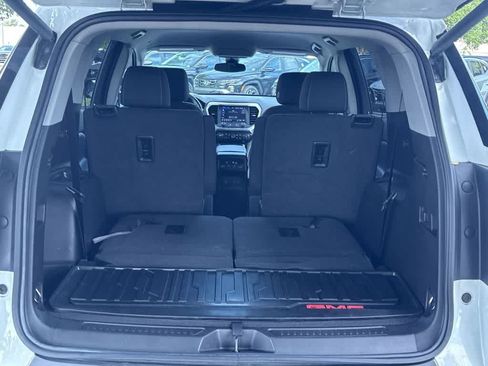Used 2023 GMC Acadia SLE w/ Driver Convenience Package FWD image 25