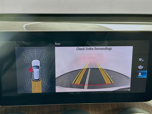 Used 2022 Mercedes-Benz GLC 300 GLC 300 w/ Premium Package Lite image 22