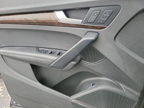 Used 2019 Audi Q5 2.0T Premium Plus w/ Premium Plus Package image 21