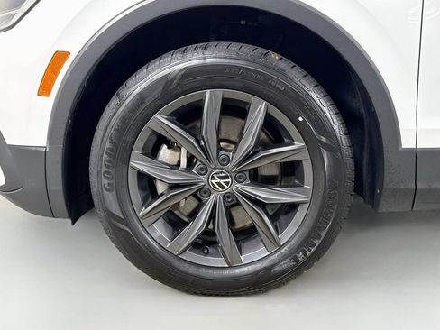 Certified 2022 Volkswagen Tiguan SE AWD/4WD image 29