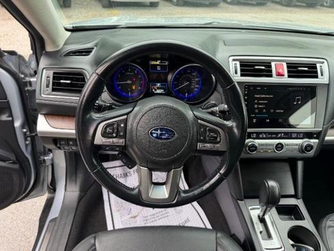 Used 2016 Subaru Outback 2.5i Limited AWD/4WD image 18
