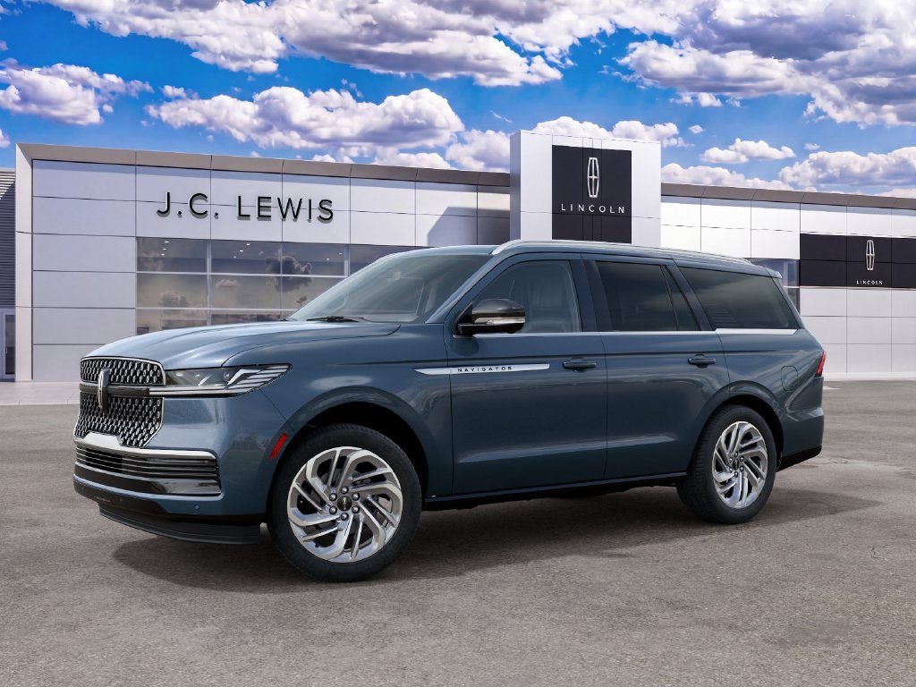 New 2027 Lincoln Navigator Reserve AWD/4WD image 2