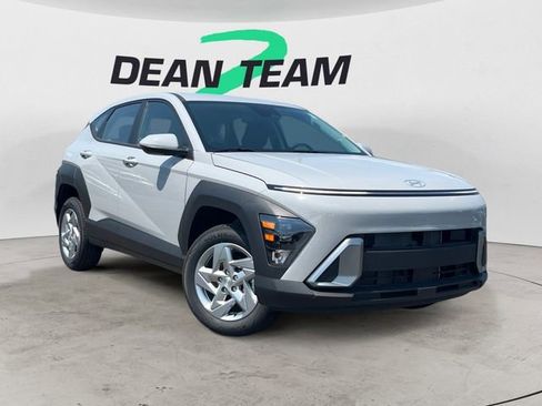 New 2026 Hyundai Kona SE image 1