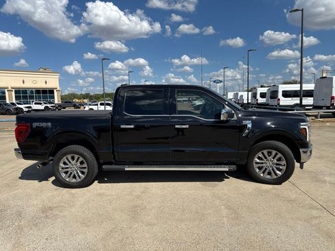 Used 2024 Ford F150 Lariat w/ Bed Utility Package AWD/4WD image 17