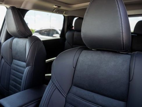 New 2026 Mitsubishi Outlander SE FWD image 25
