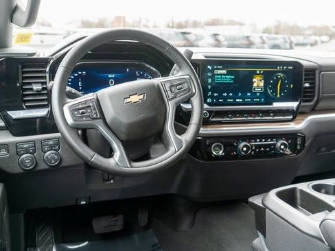 Used 2024 Chevrolet Silverado 1500 LT AWD/4WD image 13