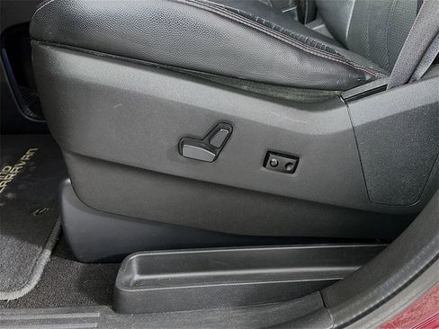 Used 2017 Dodge Grand Caravan GT image 21