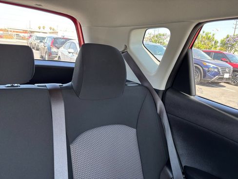 Used 2025 Kia Soul LX w/ LX Technology Package FWD image 37