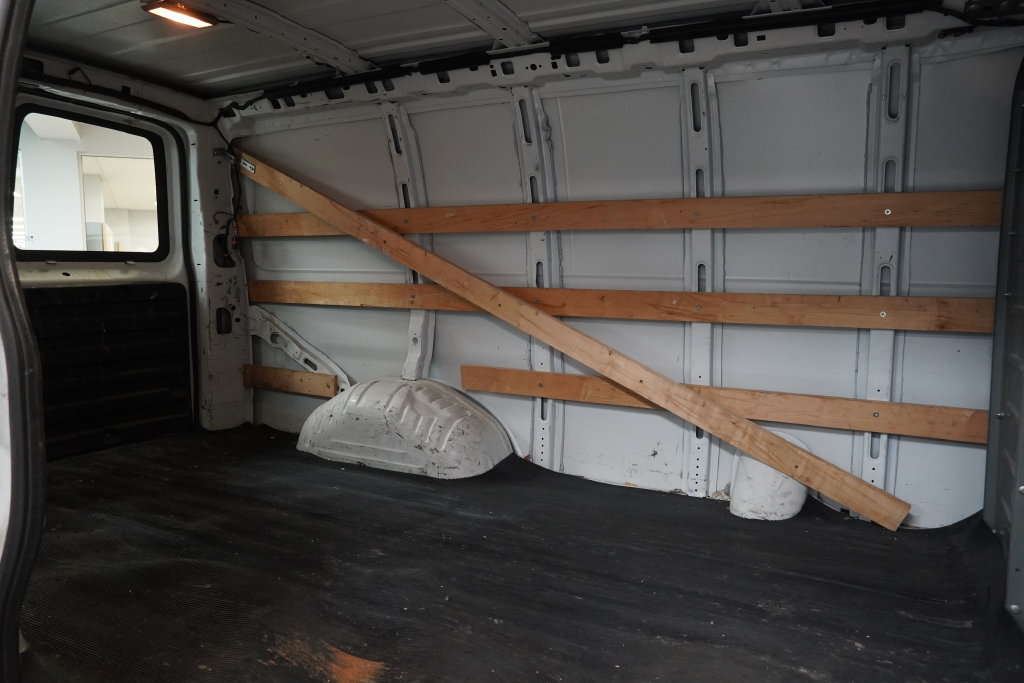 Used 2014 GMC Savana 2500 RWD image 20