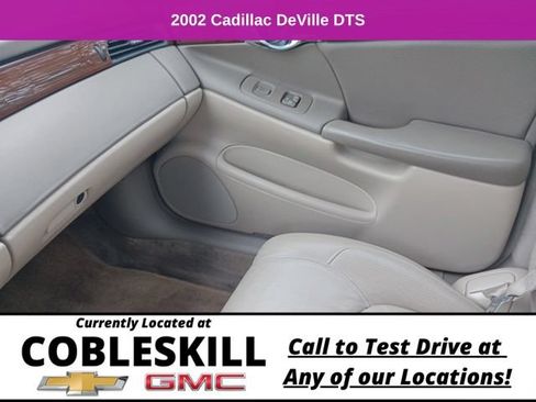 Used 2002 Cadillac De Ville DTS w/ Premium Equipment Pkg FWD image 24