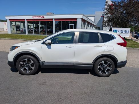 Used 2017 Honda CR-V Touring image 2