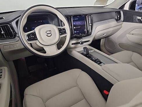 Certified 2025 Volvo XC60 T8 Plus w/ Protection Package Premier image 17
