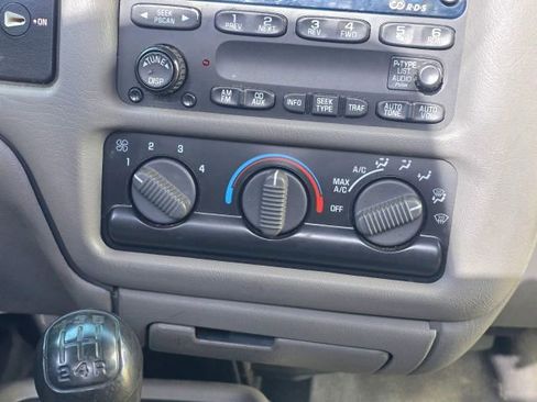 Used 2003 GMC Sonoma SL image 15