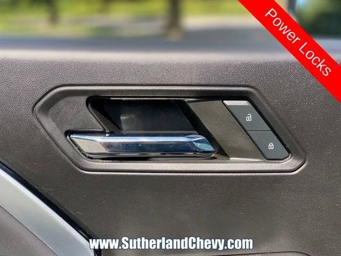 Used 2024 Chevrolet Colorado Z71 w/ LPO, Dark Essentials Package AWD/4WD image 17