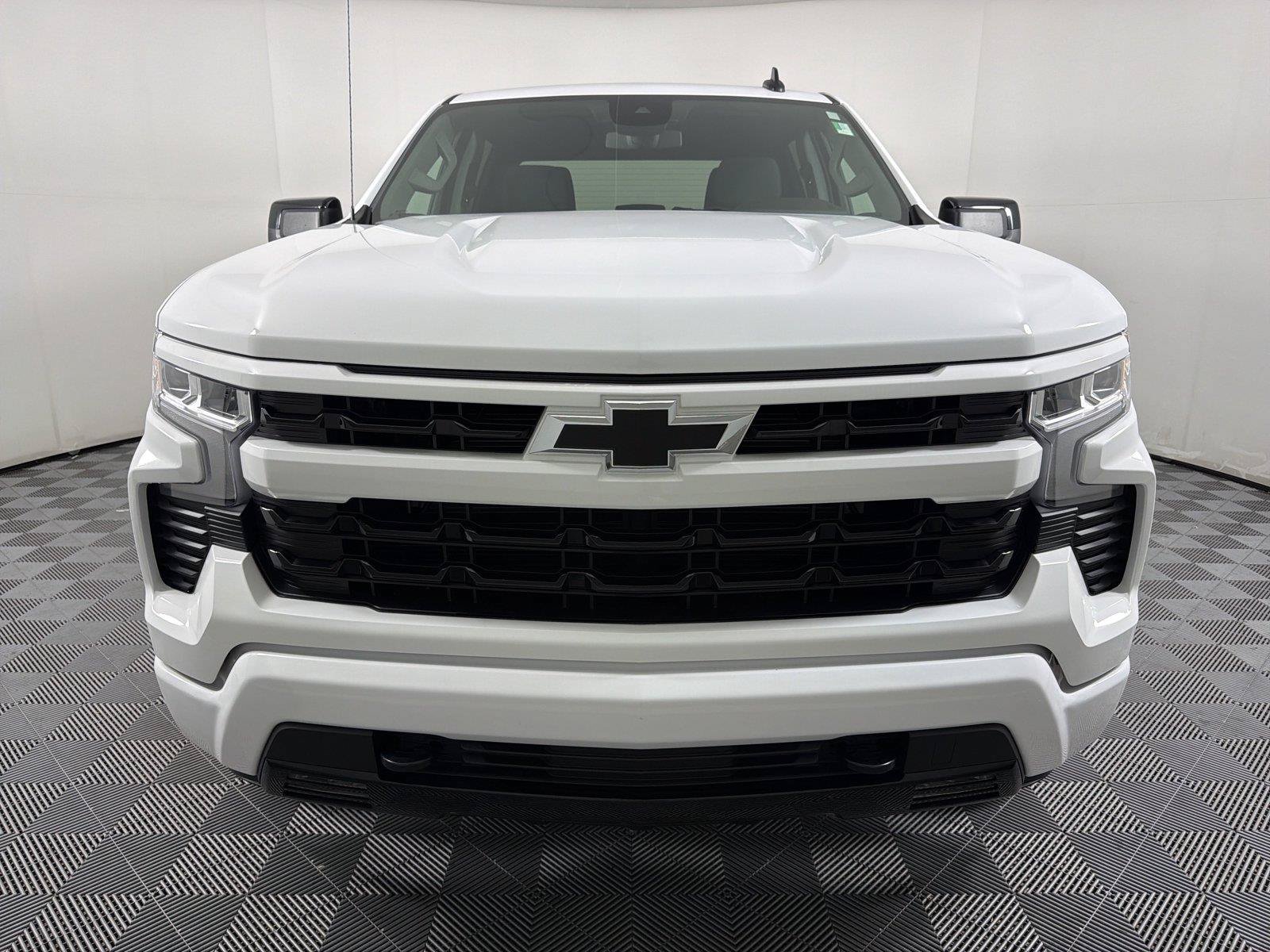 Used 2026 Chevrolet Silverado 1500 RST AWD/4WD image 2