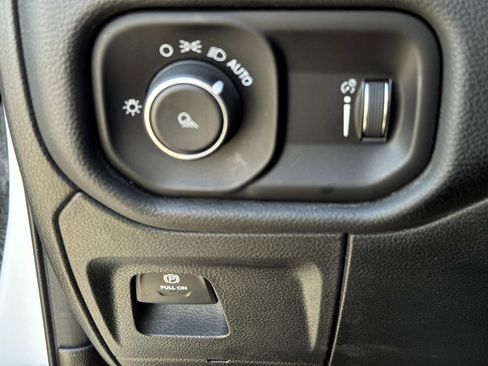 Used 2024 RAM 1500 Laramie image 20