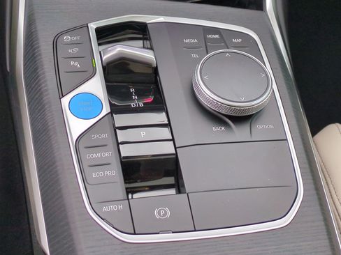 Certified 2026 BMW i4 eDrive40 w/ Premium Package RWD image 24