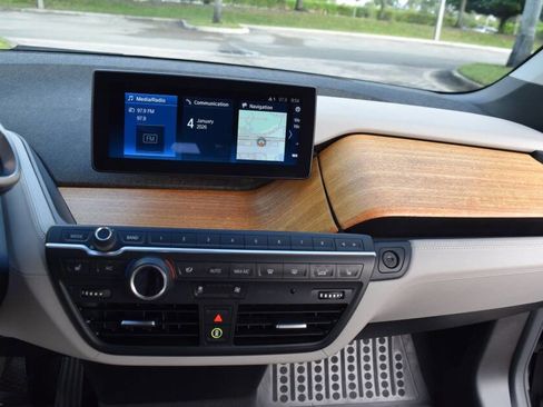 Used 2018 BMW i3 image 57