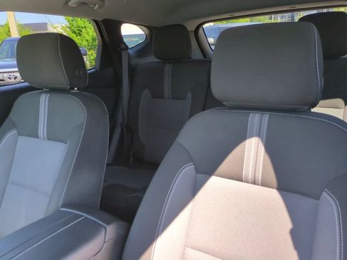 Used 2025 Chevrolet Blazer LT FWD image 8