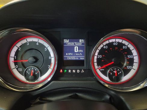 Used 2016 Dodge Grand Caravan SXT w/ Rear Park Assist Package FWD image 23