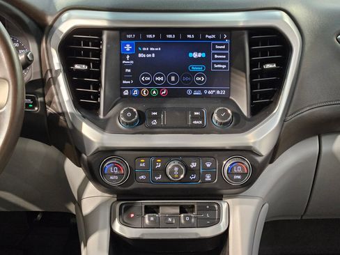 Used 2020 GMC Acadia SLT FWD image 16