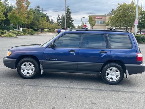 Used 2001 Subaru Forester L AWD/4WD image 6