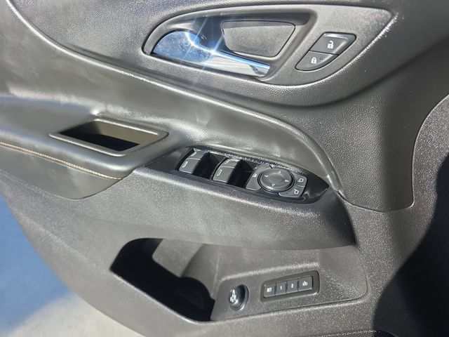 Used 2023 Chevrolet Equinox Premier FWD image 23