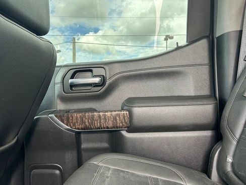 Used 2019 GMC Sierra 1500 Denali w/ Denali Ultimate Package AWD/4WD image 29