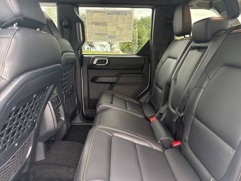 New 2025 Ford Bronco Badlands image 42